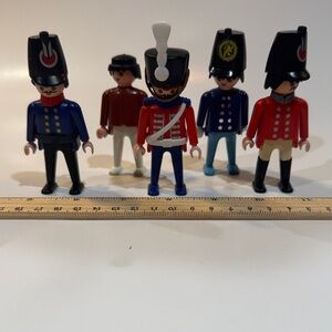 Toy Soldier Figures Set - Multicolor vintage Geobra (lot 28)